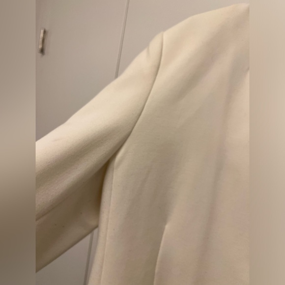 In Wear blazer - Picture 3 of 16